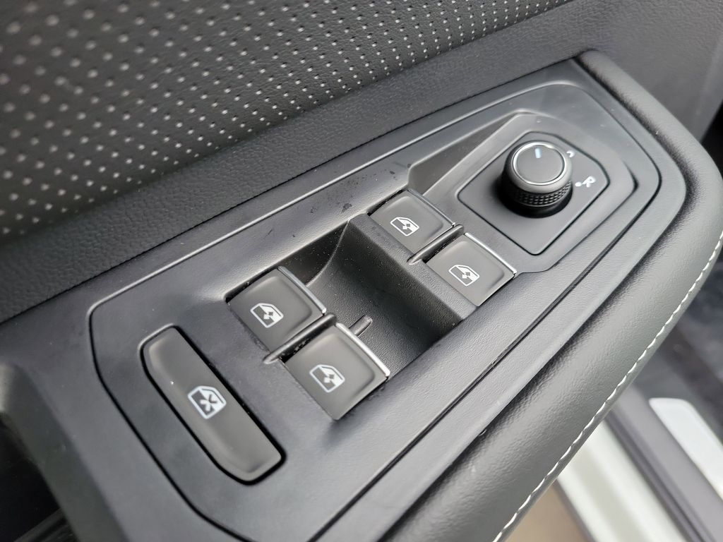 2026 Volkswagen Atlas Cross Sport SEL - Photo 17