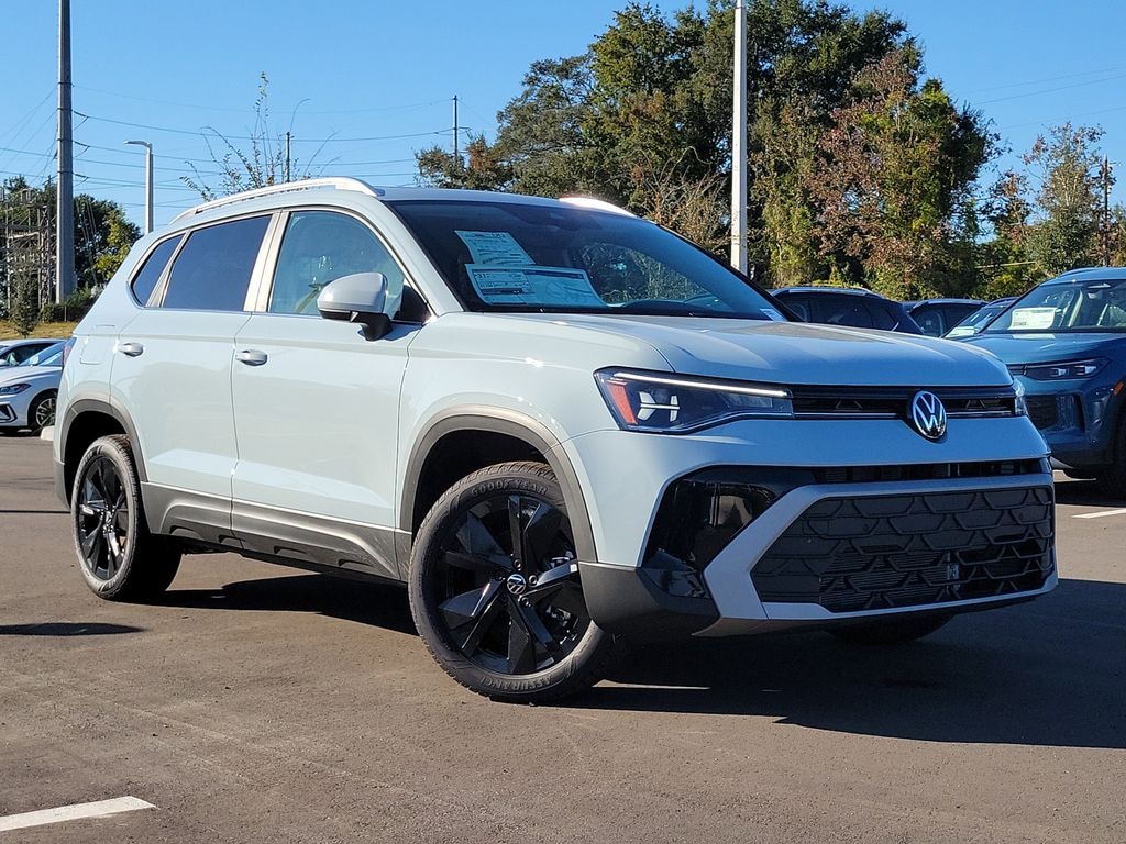 New 2025 Volkswagen Taos 1.5T SE SUV