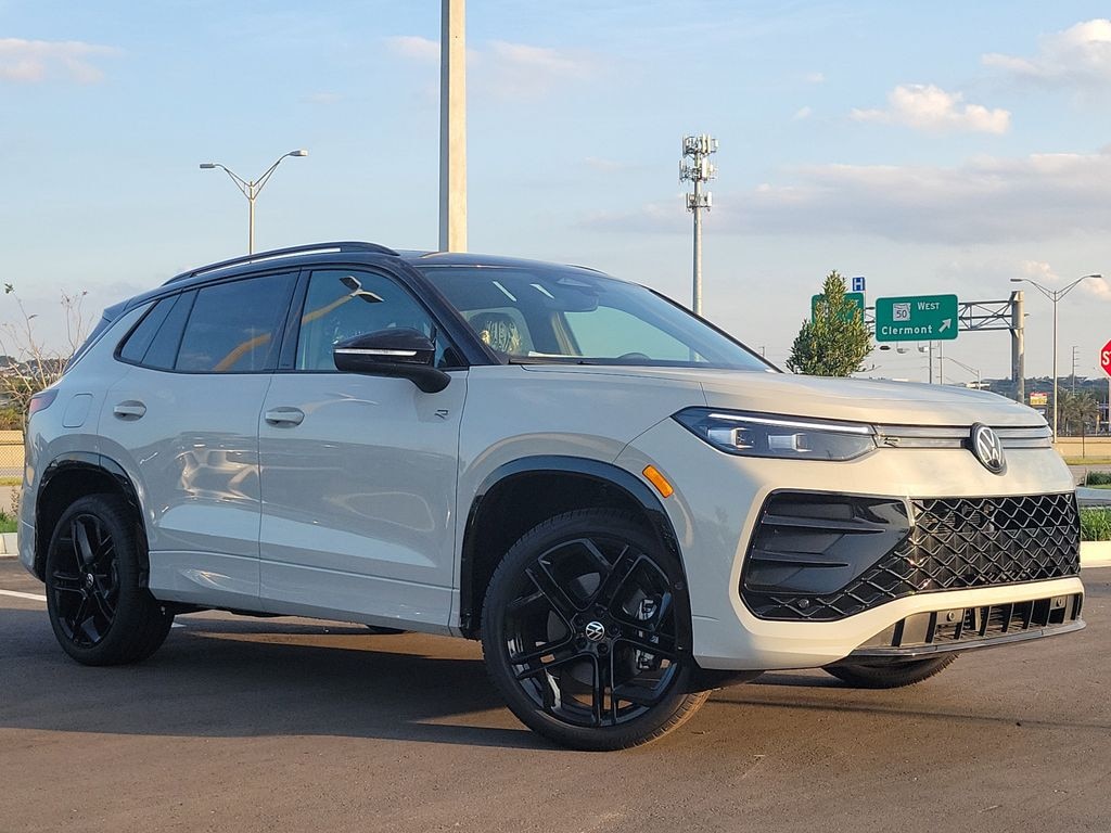 New 2025 Volkswagen Tiguan 2.0T SE R-Line Black SUV