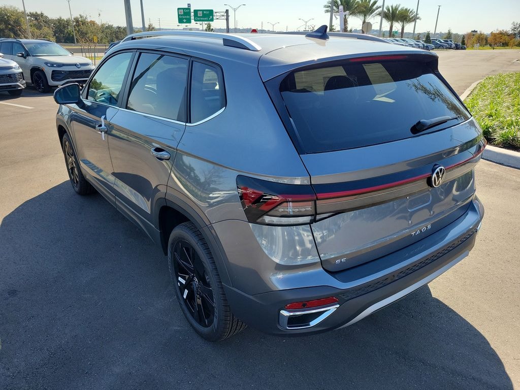 New 2025 Volkswagen Taos 1.5T SE SUV