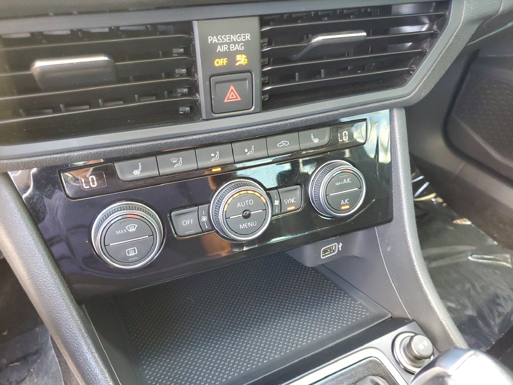 2019 Volkswagen Jetta SE - Photo 23