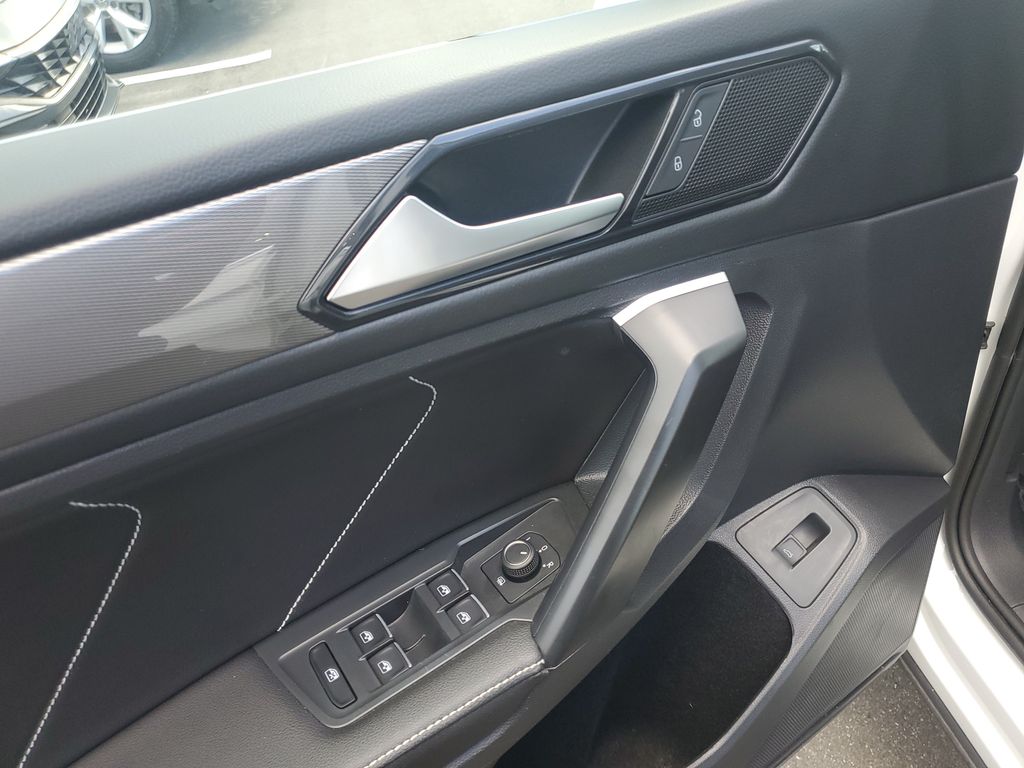 2024 Volkswagen Tiguan SE - Photo 12