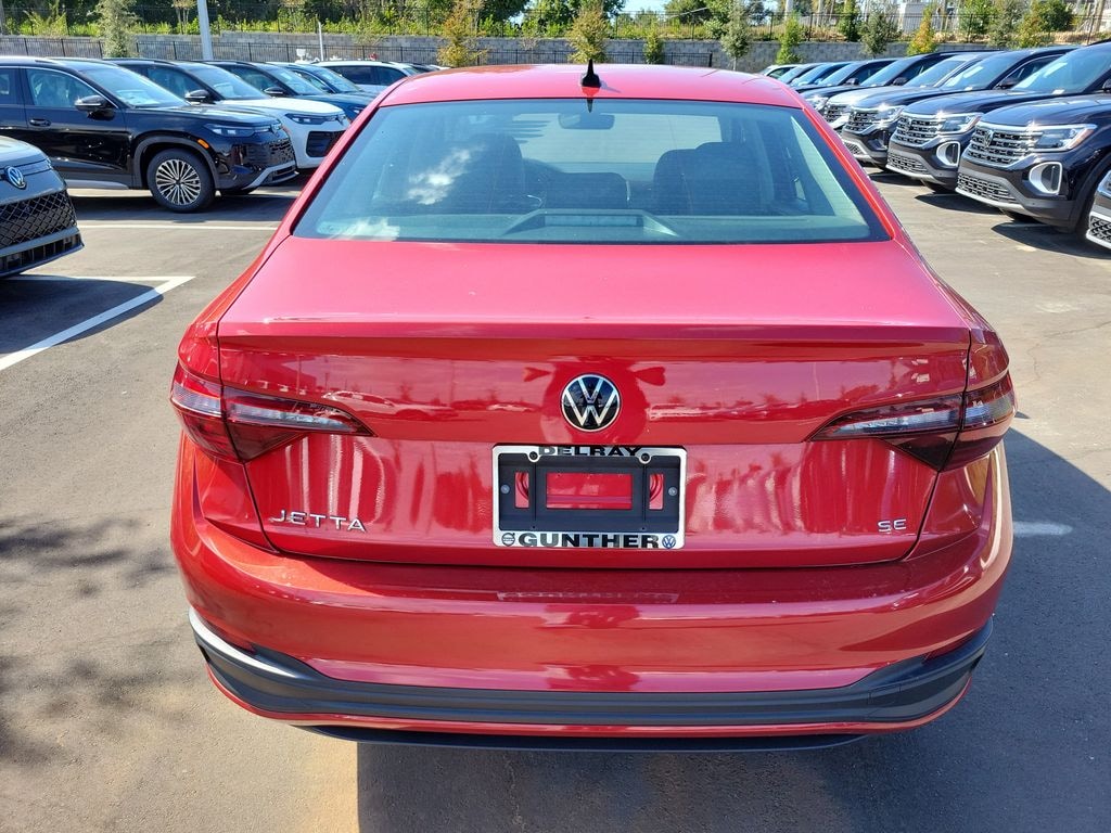 Certified 2022 Volkswagen Jetta 1.5T SE Sedan