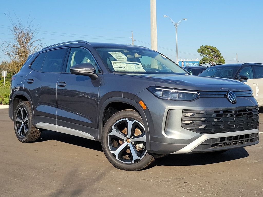 New 2025 Volkswagen Tiguan 2.0T SE SUV