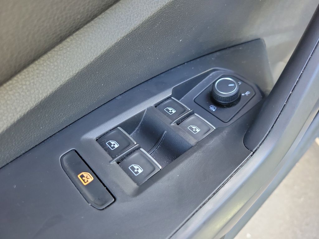 2024 Volkswagen Jetta SE - Photo 16