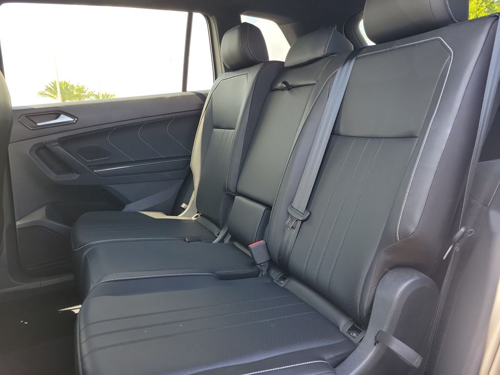 2023 Volkswagen Tiguan SE R-LINE BLACK - Photo 10