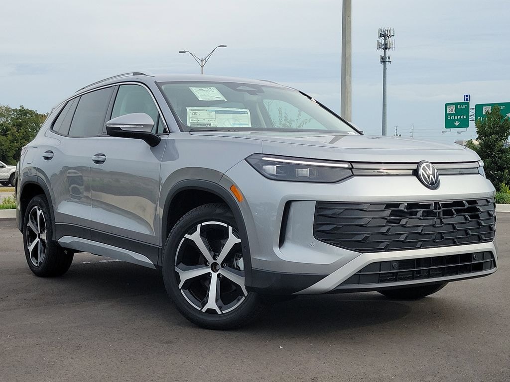 New 2025 Volkswagen Tiguan 2.0T SE SUV