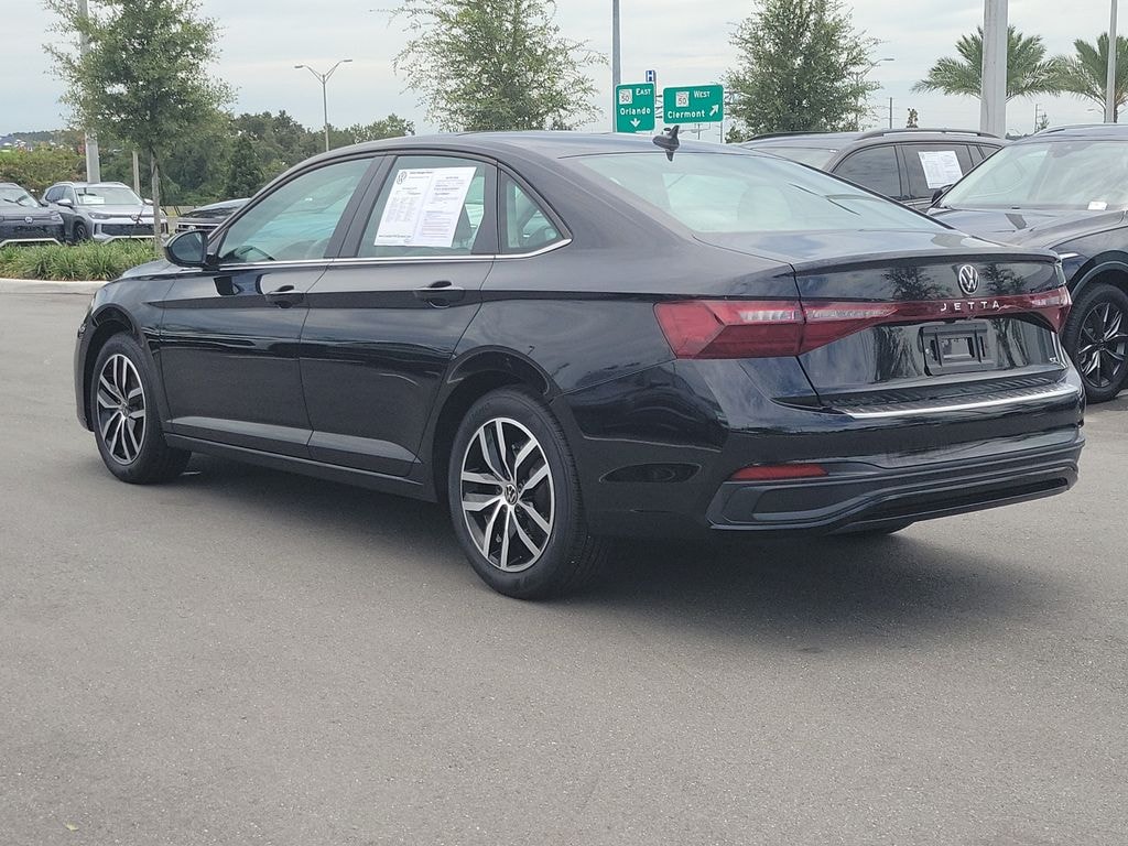 Certified 2025 Volkswagen Jetta 1.5T SE Sedan