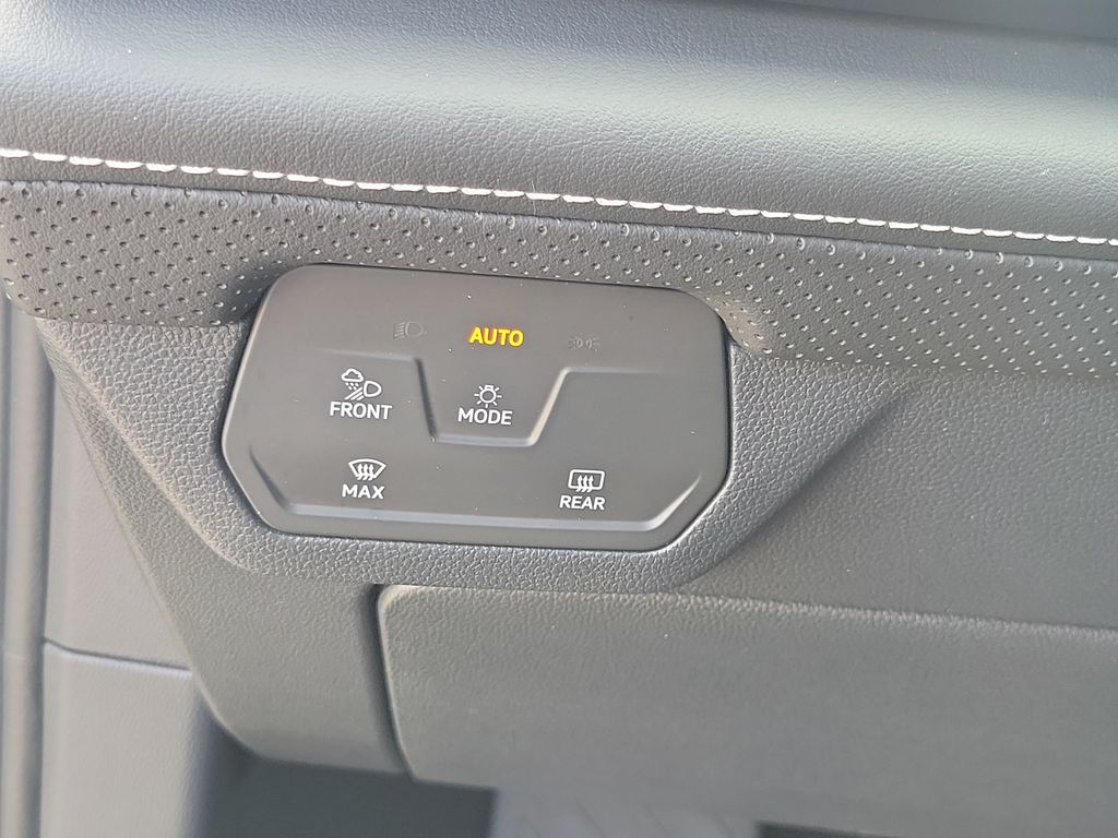 2024 Volkswagen Atlas Cross Sport SE - Photo 29
