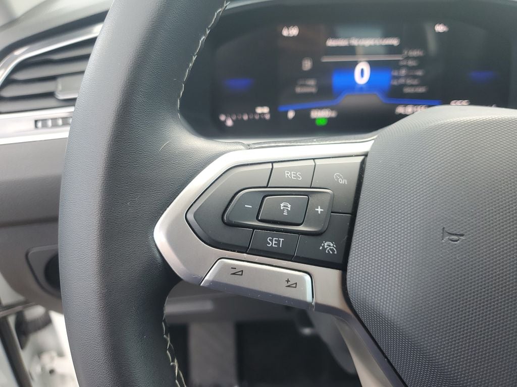 2024 Volkswagen Tiguan SE - Photo 16