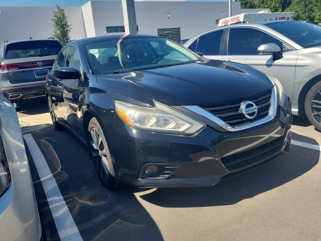 Used 2016 Nissan Altima 2.5 SV Sedan