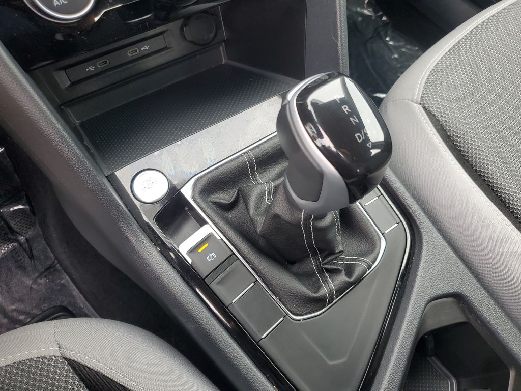2024 Volkswagen Taos S - Photo 25