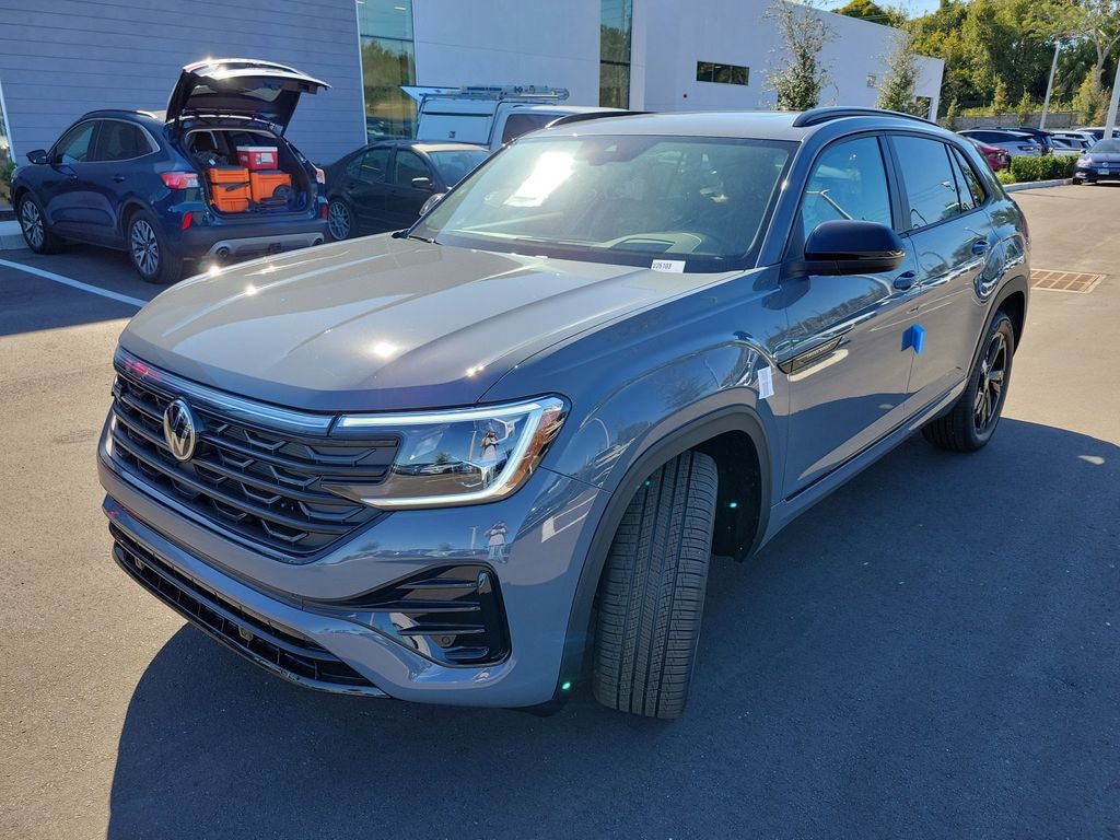 New 2026 Volkswagen Atlas Cross Sport 2.0T SEL R-Line Black SUV