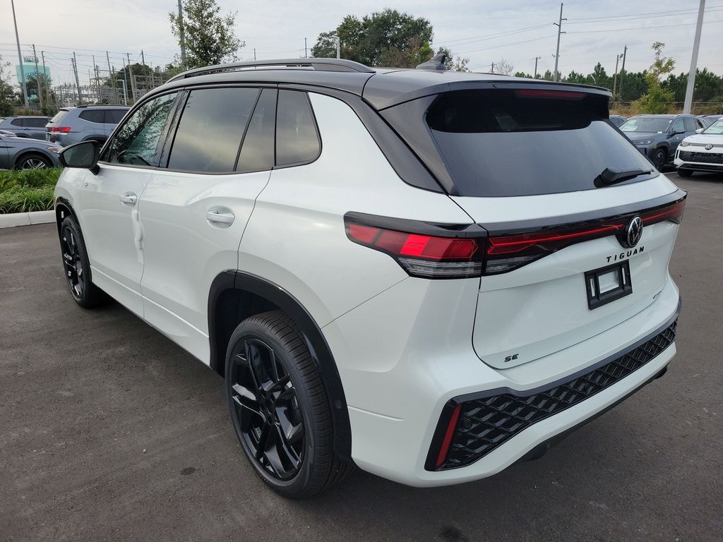 New 2025 Volkswagen Tiguan 2.0T SE R-Line Black SUV