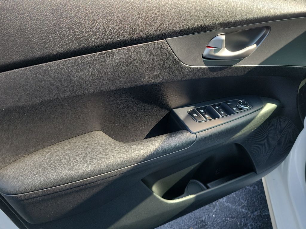 2020 Kia FORTE FE - Photo 14