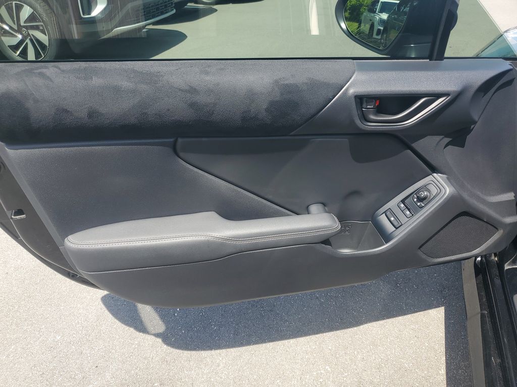 2023 Toyota GR86 Premium - Photo 9
