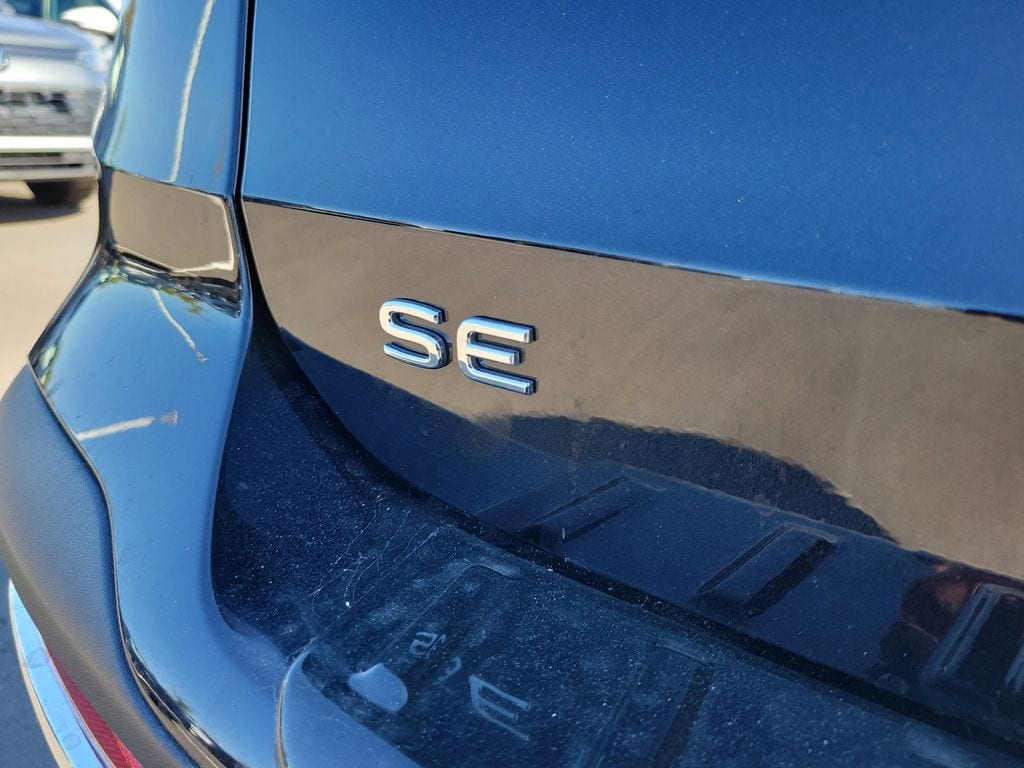 2025 Volkswagen Taos SE - Photo 9