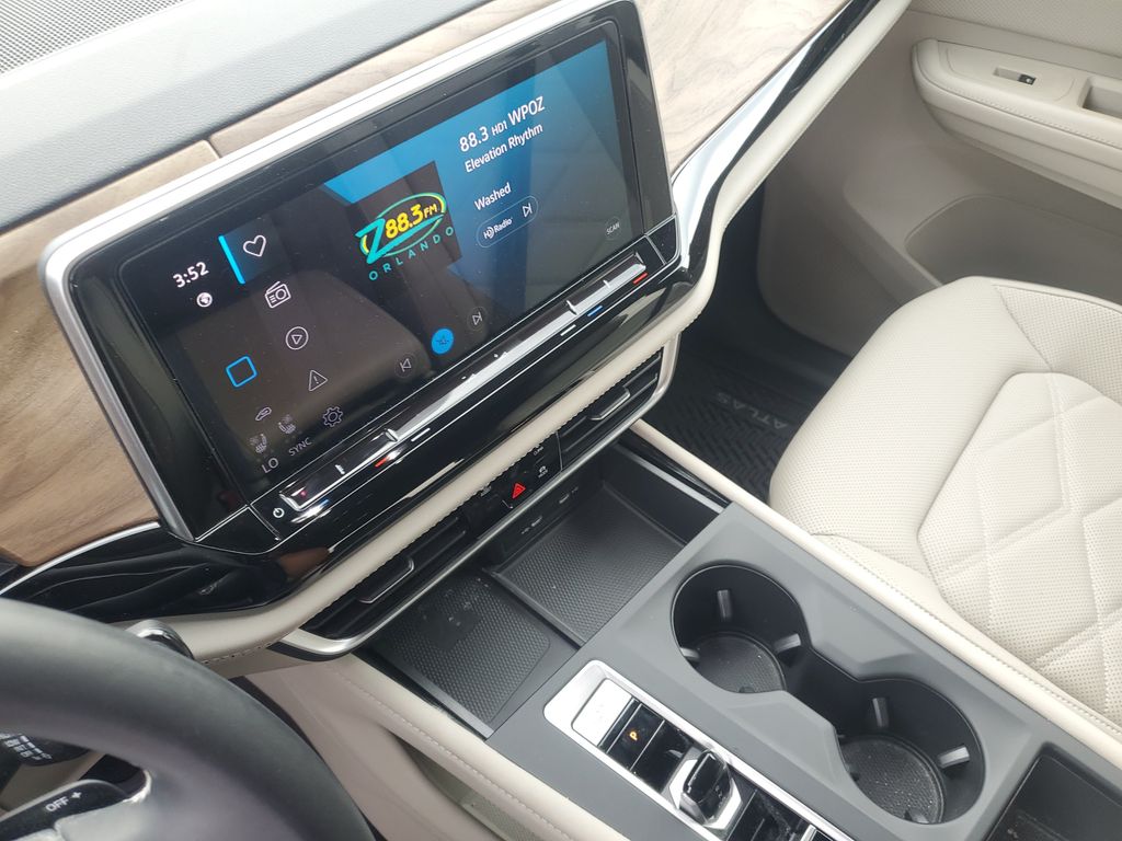 2024 Volkswagen Atlas SE - Photo 20