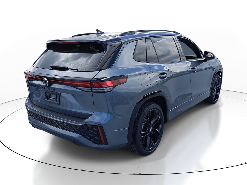 New 2026 Volkswagen Tiguan 2.0T SE R-Line Black SUV