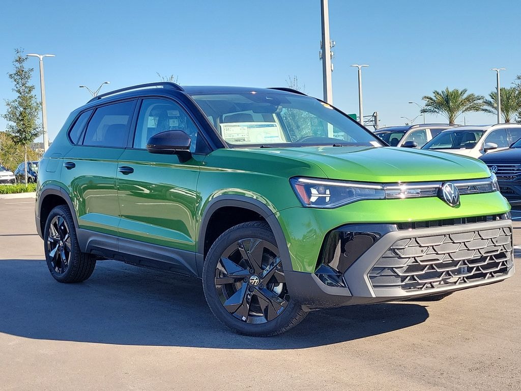 New 2025 Volkswagen Taos 1.5T SE Black SUV