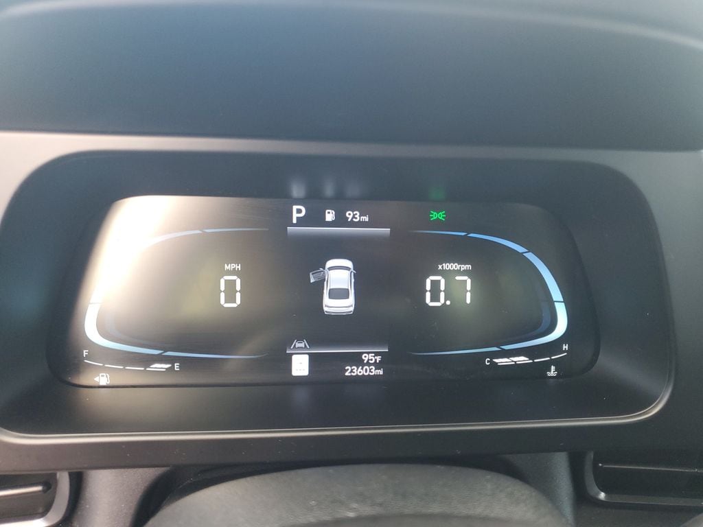 2025 Hyundai Elantra SEL - Photo 18