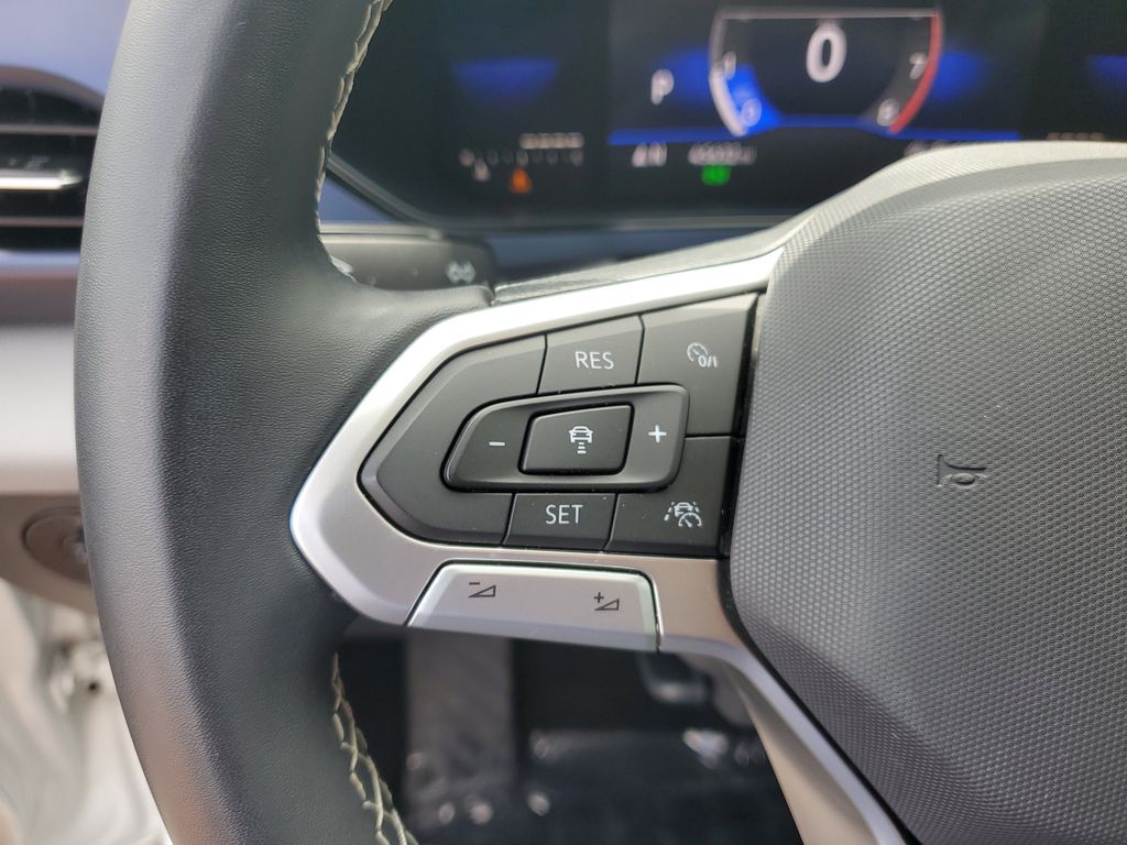 2023 Volkswagen Taos SE - Photo 18