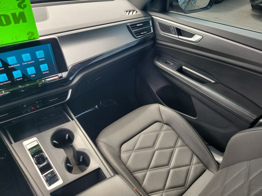 2024 Volkswagen Atlas Cross Sport SE - Photo 13