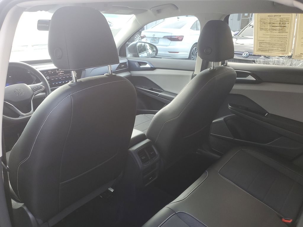 2022 Volkswagen Taos SE - Photo 12