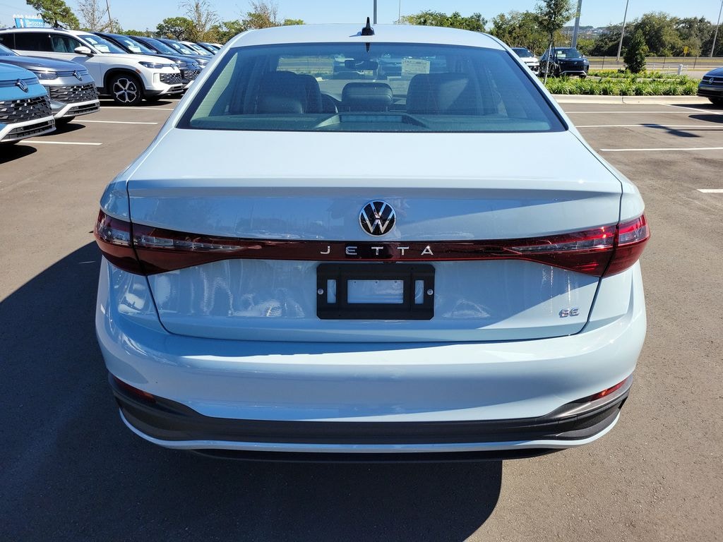 New 2025 Volkswagen Jetta 1.5T SE Sedan