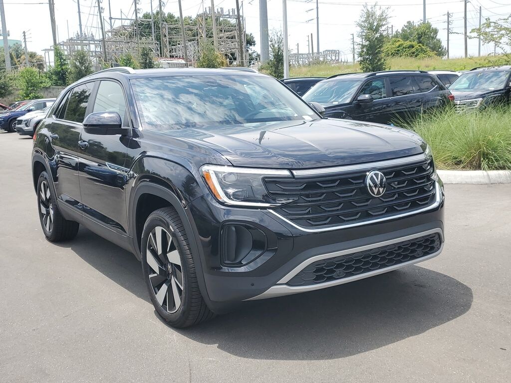 New 2026 Volkswagen Atlas Cross Sport 2.0T SE w/Technology SUV