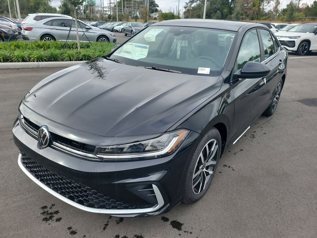 New 2025 Volkswagen Jetta 1.5T SE Sedan