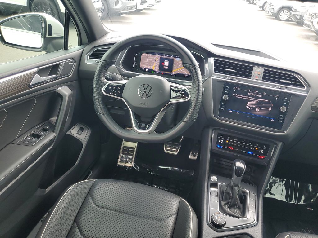 2022 Volkswagen Tiguan SEL R-LINE - Photo 11
