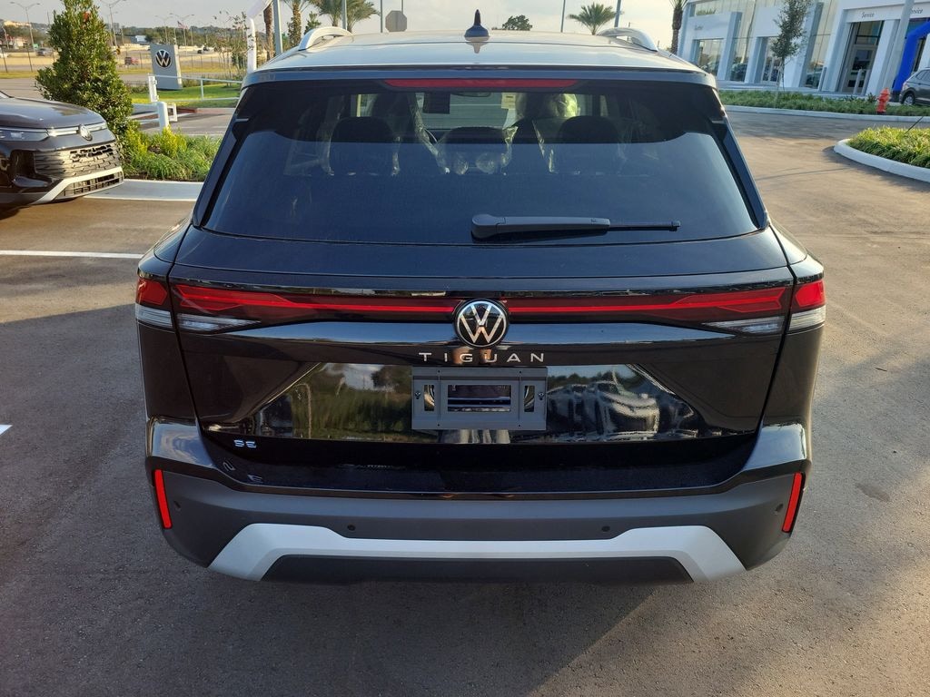 New 2025 Volkswagen Tiguan 2.0T SE SUV