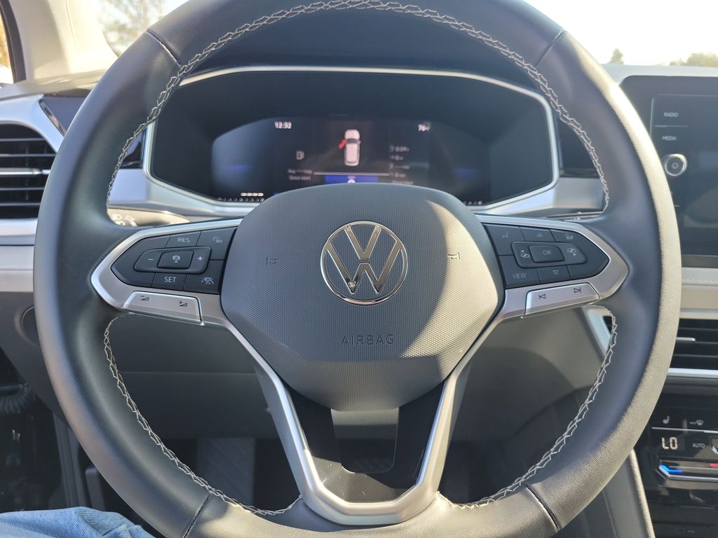 2025 Volkswagen Taos SE - Photo 20