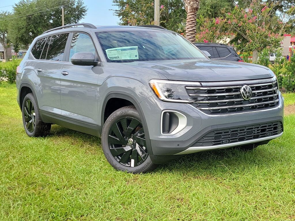 New 2026 Volkswagen Atlas SE w/Technology SUV