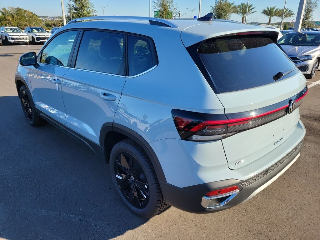 New 2025 Volkswagen Taos 1.5T SE SUV