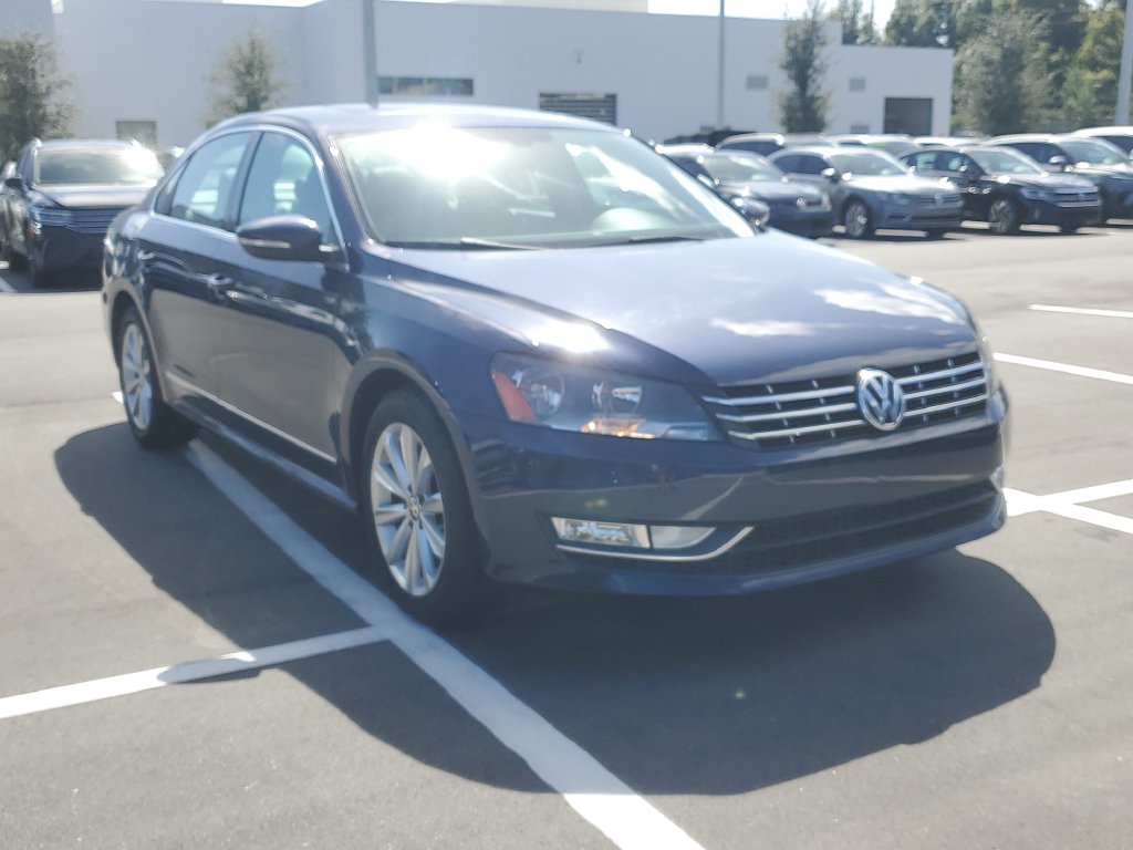 2012 Volkswagen Passat SEL