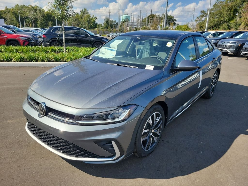 New 2025 Volkswagen Jetta 1.5T SE Sedan