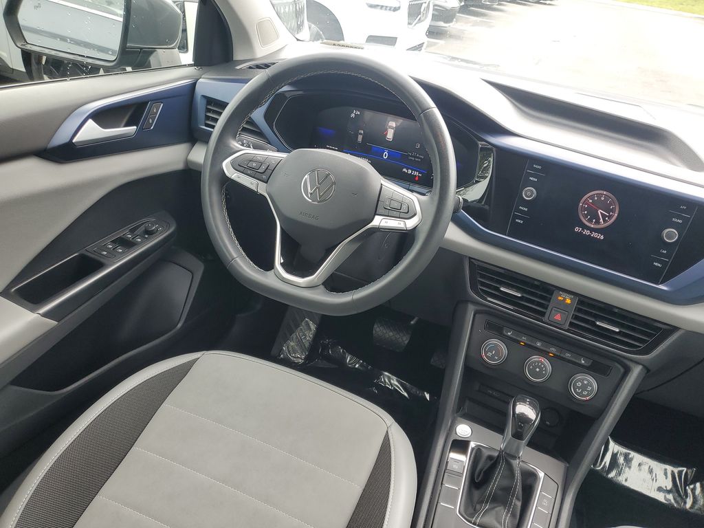 2022 Volkswagen Taos SE - Photo 12