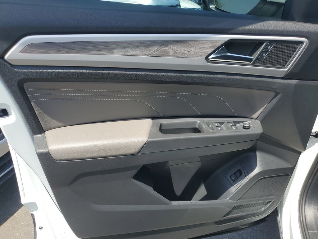 2023 Volkswagen Atlas Cross Sport SE w/Tech - Photo 12