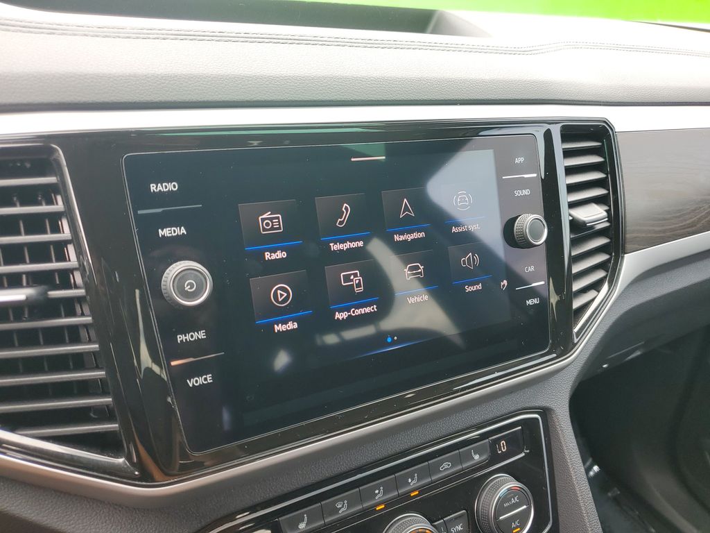 2023 Volkswagen Atlas SE w/Tech - Photo 23