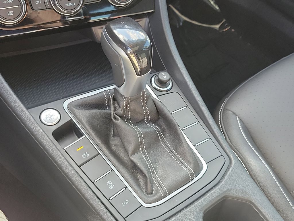 2024 Volkswagen Jetta SE - Photo 28