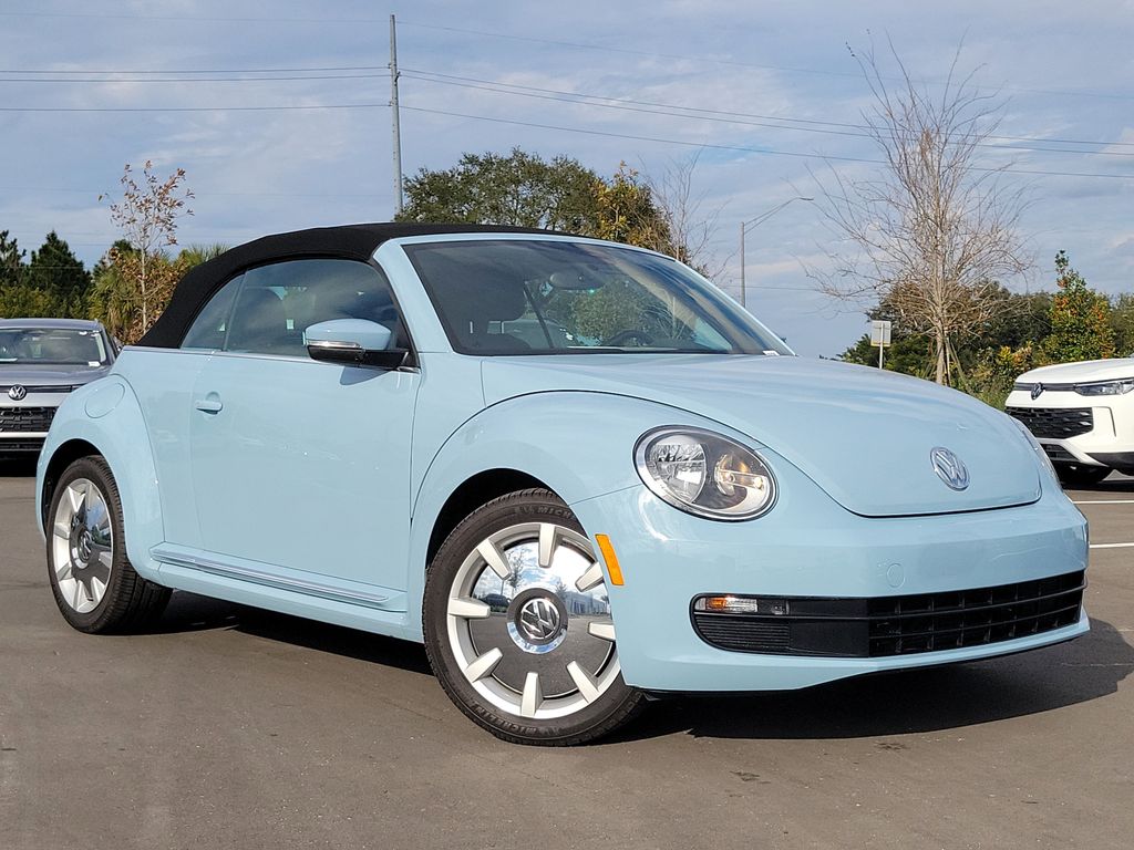 2014 Volkswagen Beetle 1.8's photo