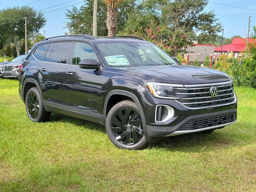 New 2026 Volkswagen Atlas SE w/Technology SUV