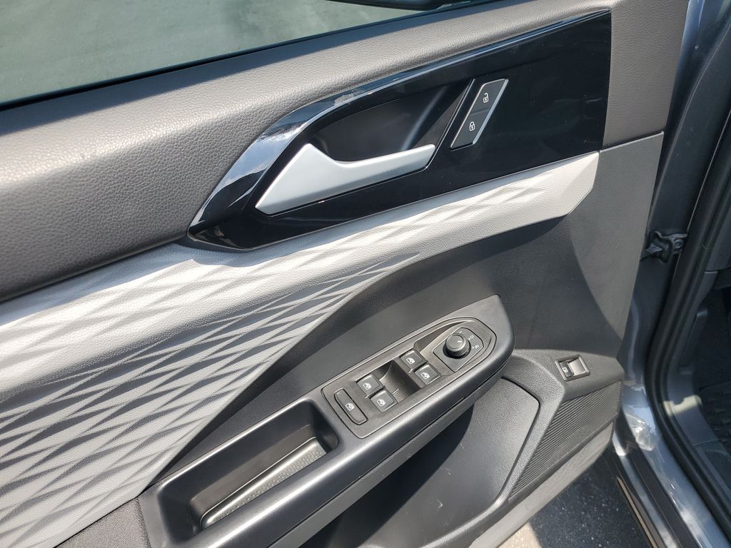 2024 Volkswagen Taos S - Photo 13