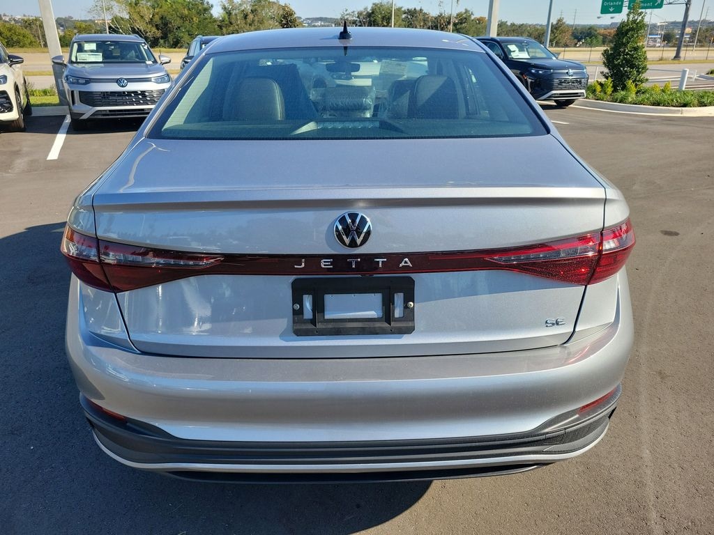 New 2025 Volkswagen Jetta 1.5T SE Sedan