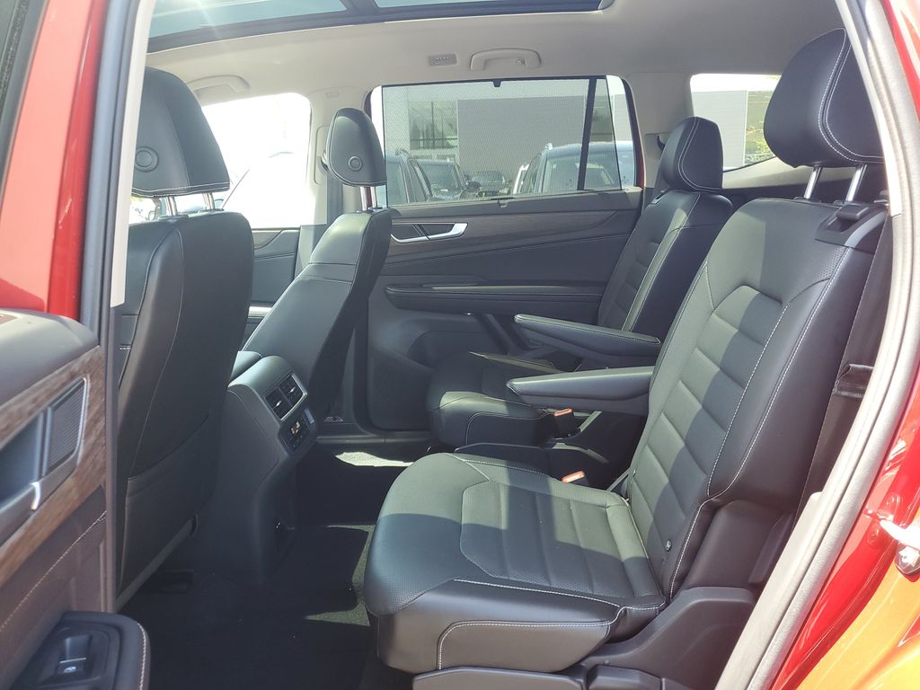 2024 Volkswagen Atlas SEL - Photo 9