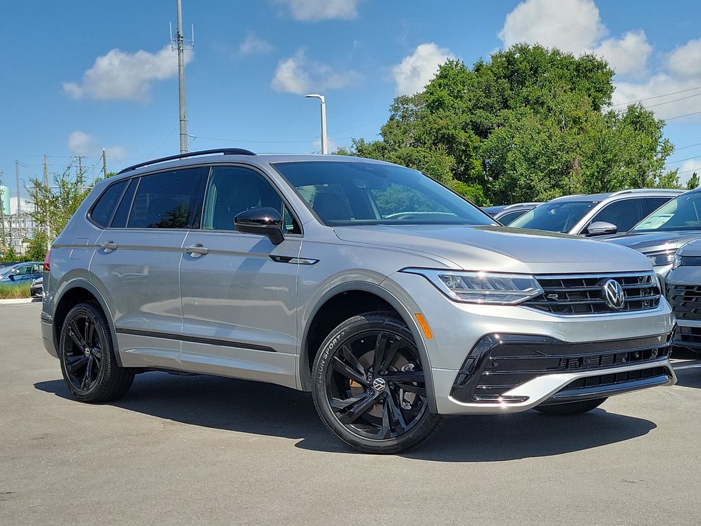 2023 Volkswagen Tiguan SE R-LINE BLACK - Photo 1
