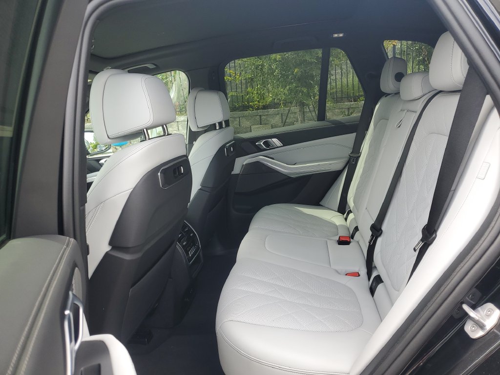 2025 BMW X5 40i - Photo 9