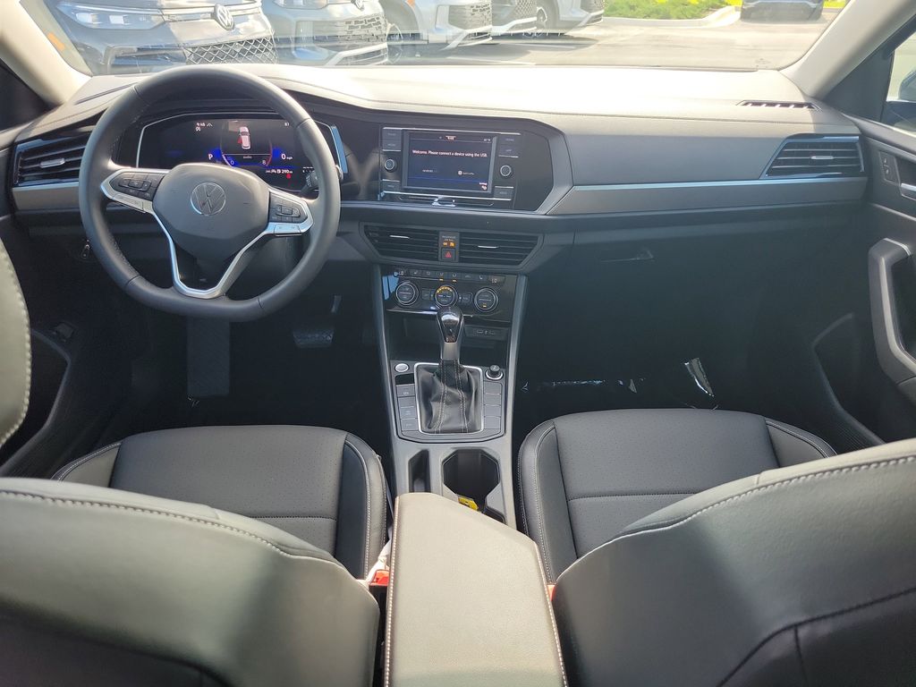 2024 Volkswagen Jetta SE - Photo 12
